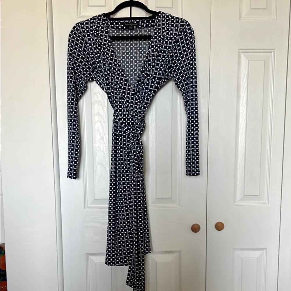 Banana Republic Navy and White Wrap Dress Long Sleeve
